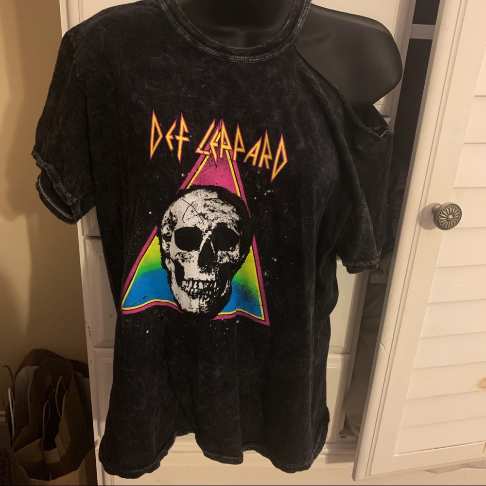 Def leopard shirt size medium